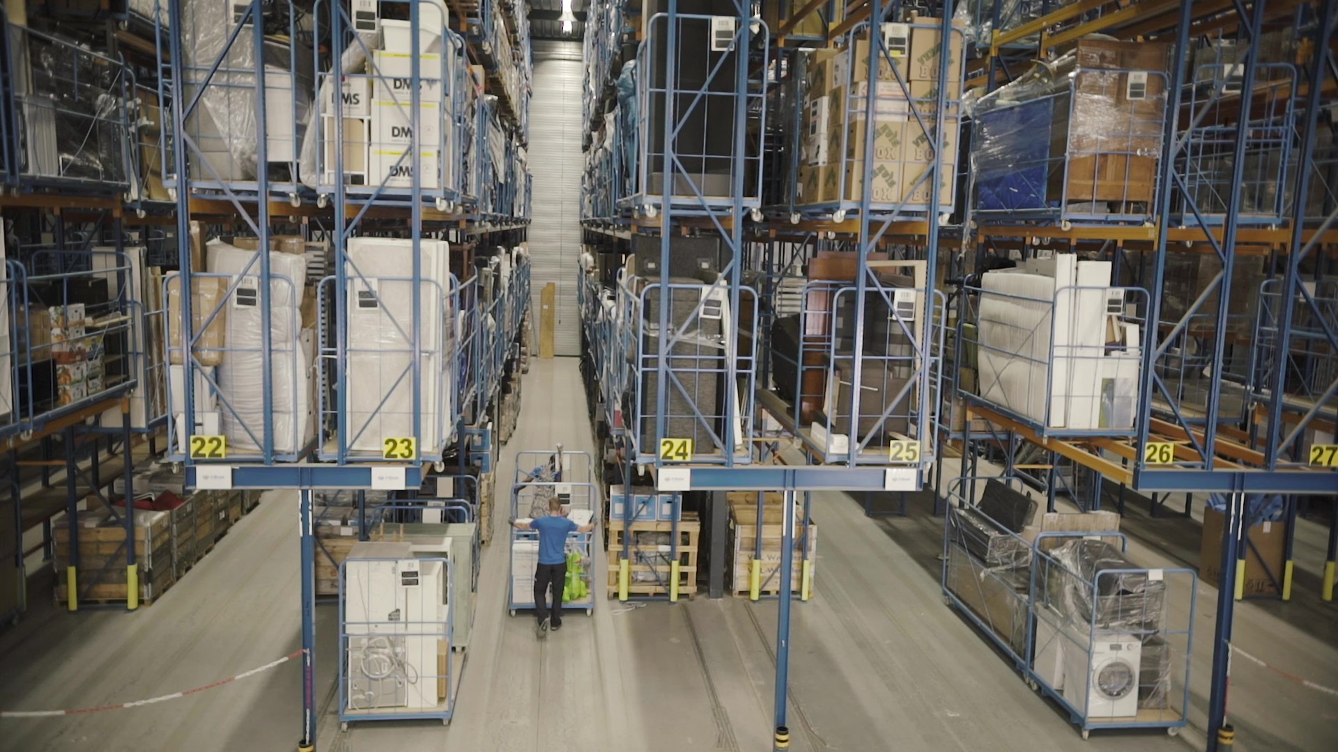 V3_VERHUIZEN2_Moment_warehouse